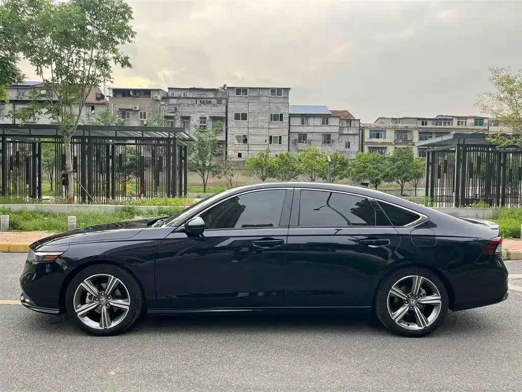 Honda Accord — фото 6