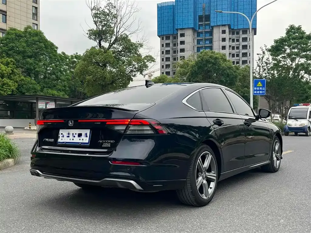 Honda Accord — фото 4