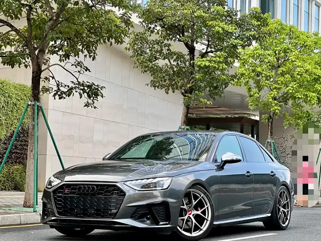 Audi S4