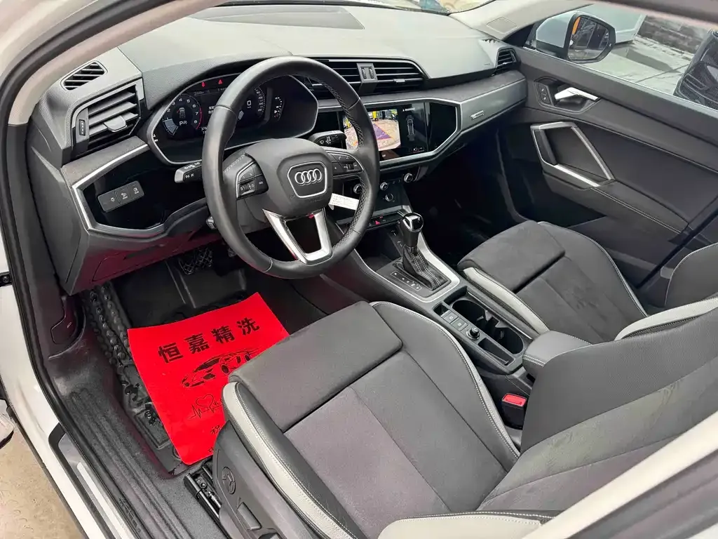 Audi Q3 — фото 5