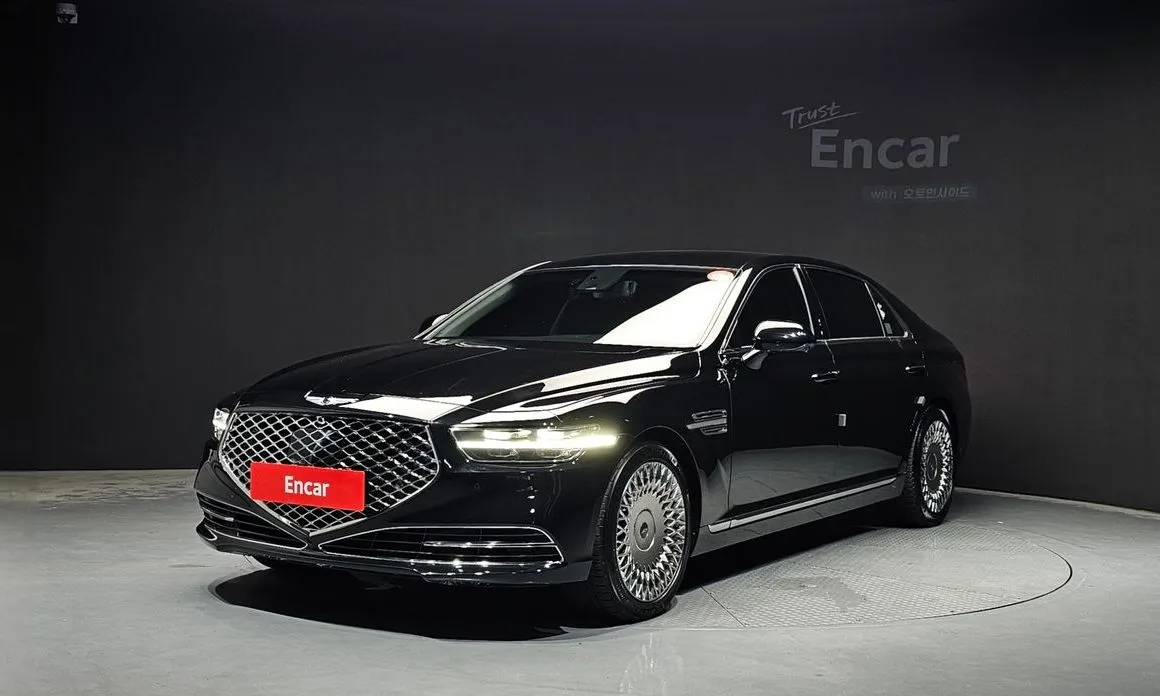 Genesis G90