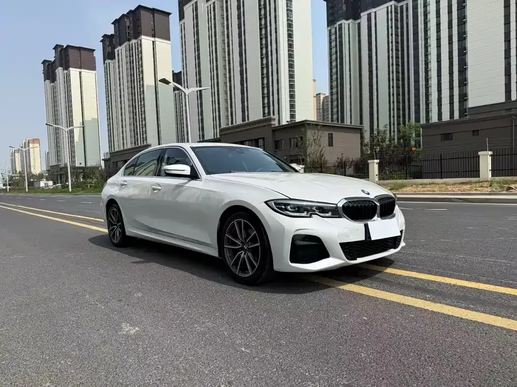BMW 3 Series — фото 1