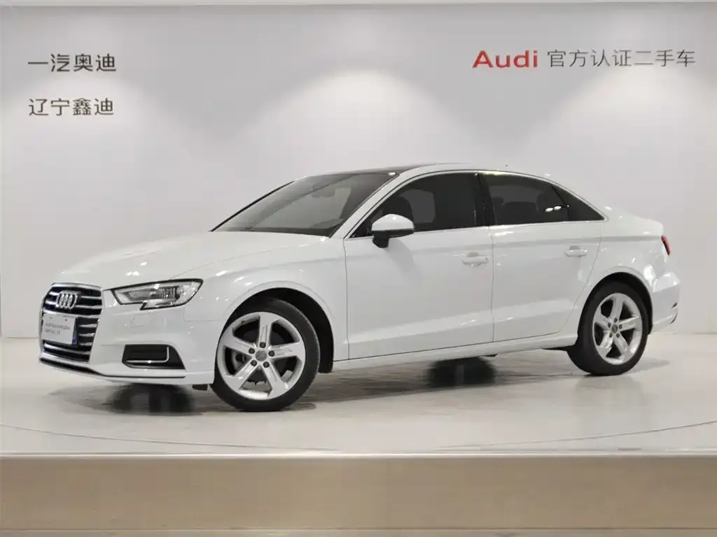 Audi A3 — фото 1