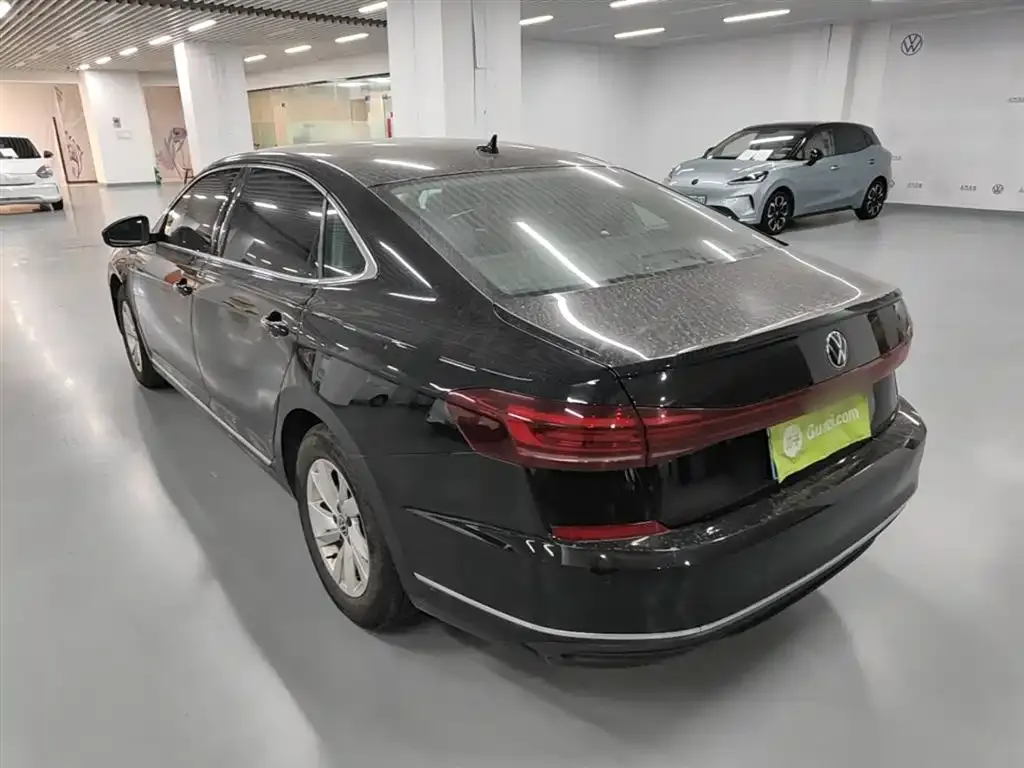Volkswagen Passat — фото 7