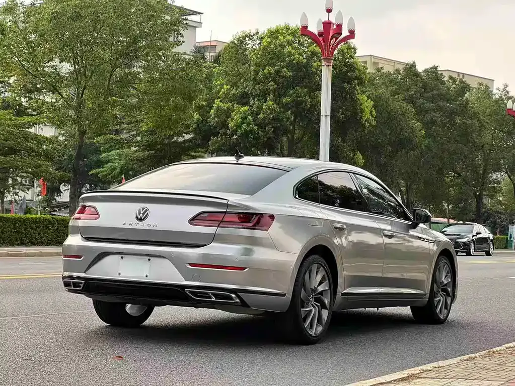 Volkswagen CC — фото 10