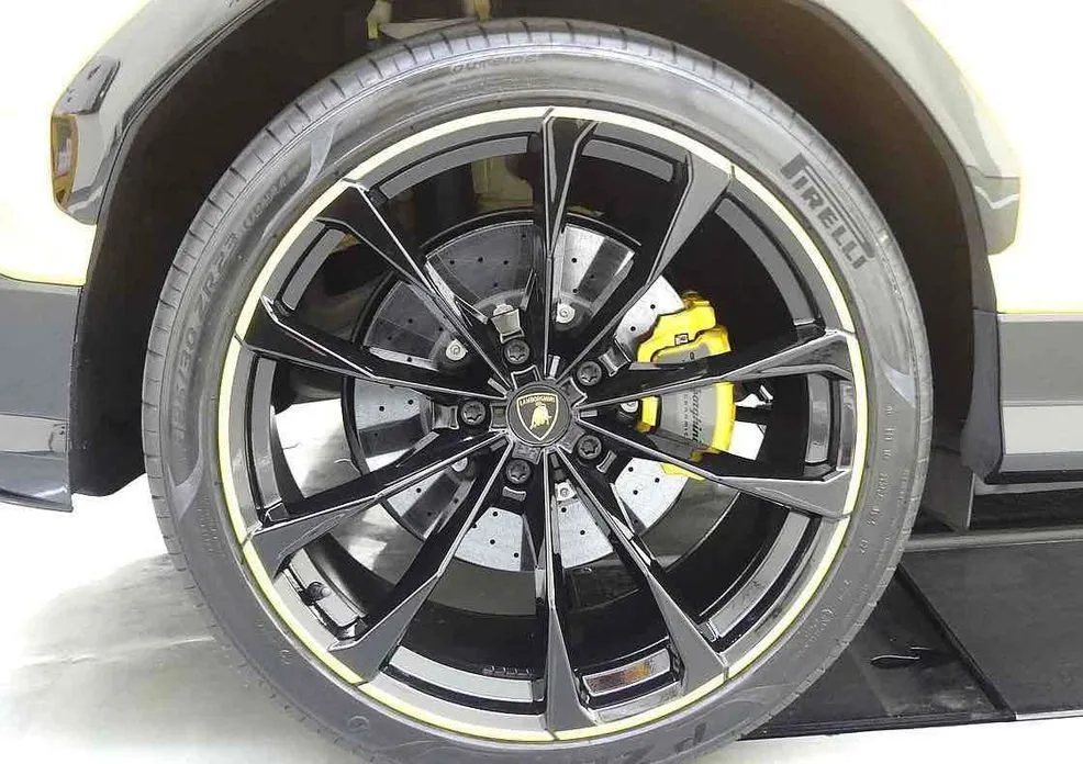 Lamborghini Urus 2024 из KR, фото 8