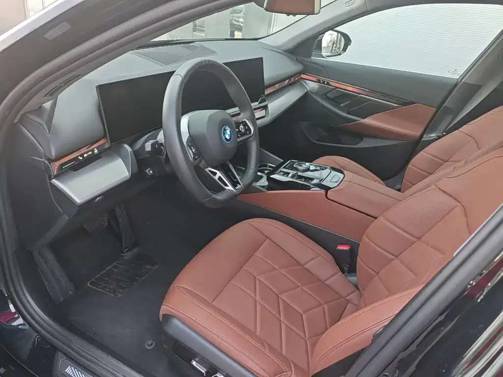 BMW i5 2025 из CN, фото 10