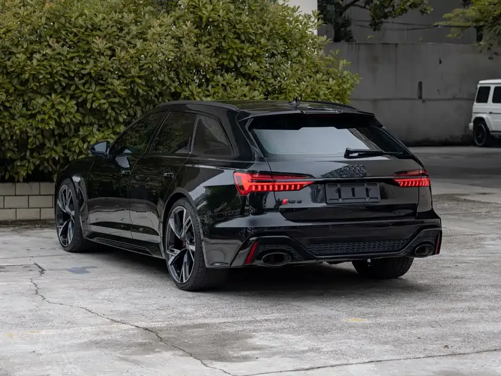 Audi RS 6 2024 из CN, фото 4