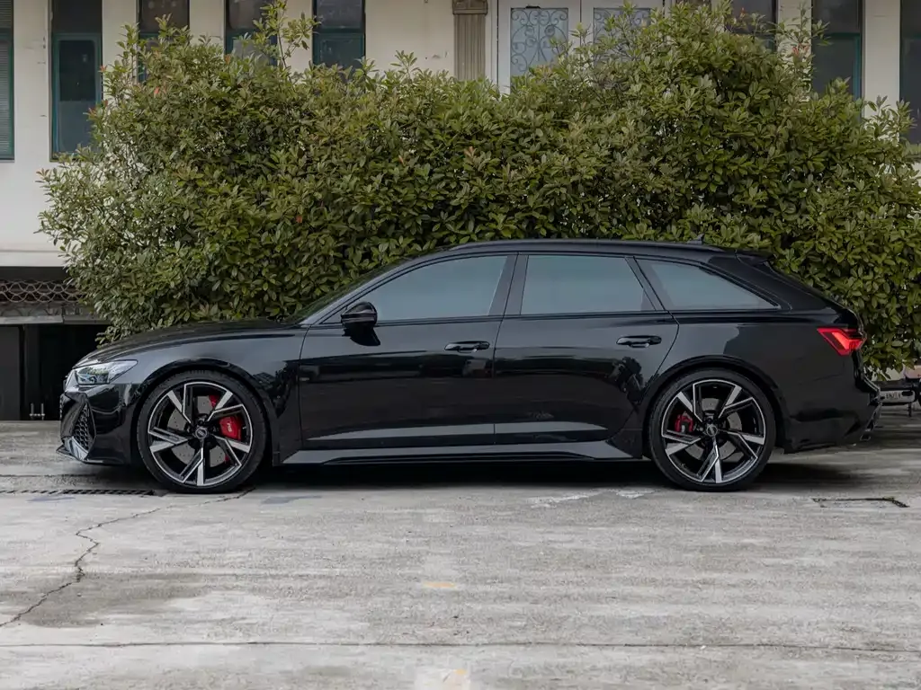 Audi RS 6 2024 из CN, фото 8