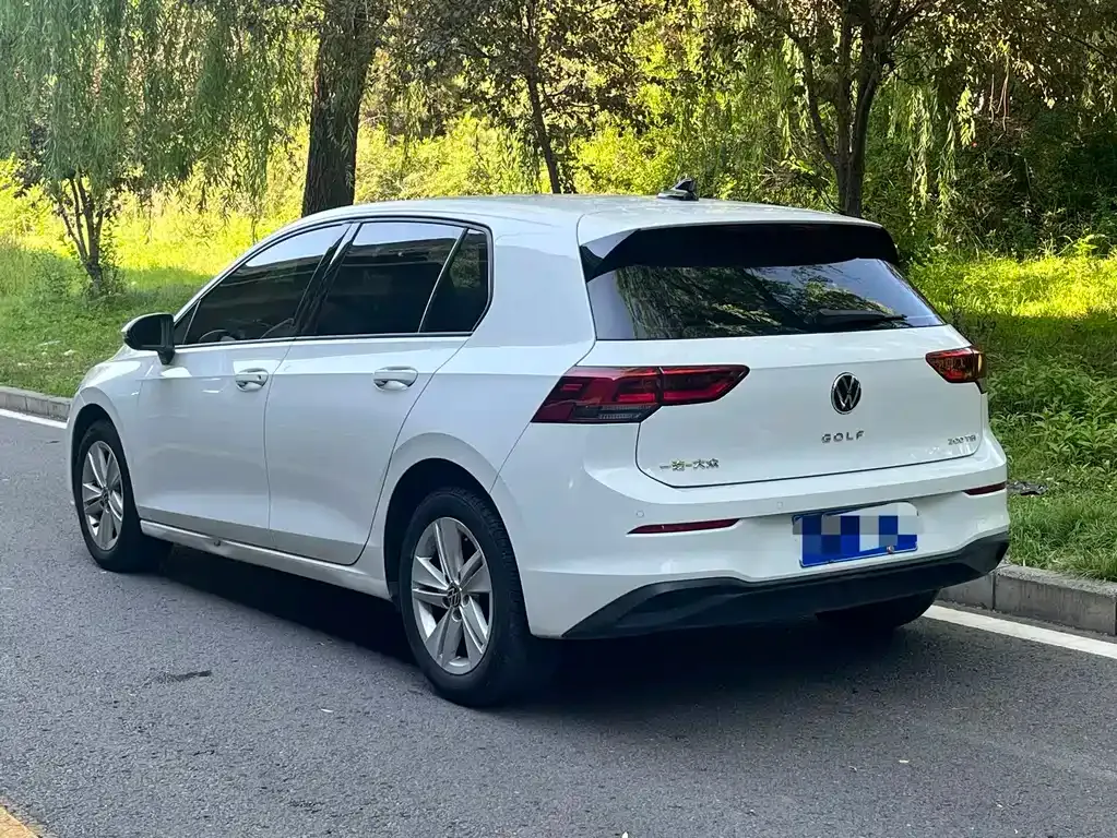 Volkswagen Golf 2023 из CN, фото 6
