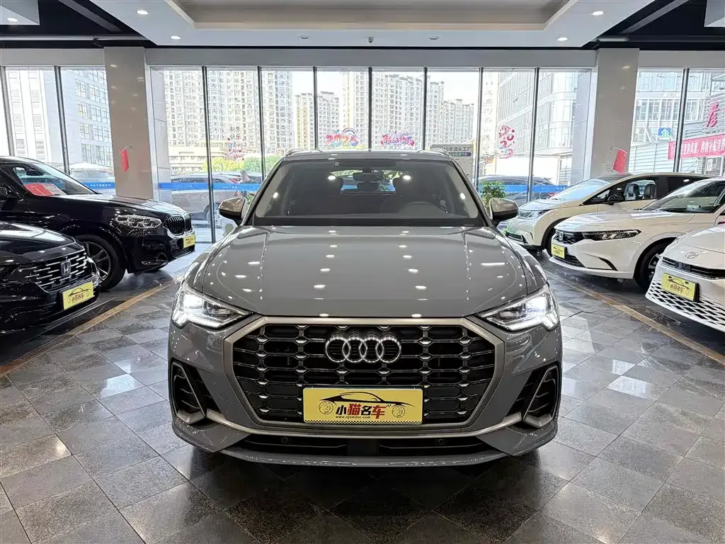Audi Q3 — фото 10