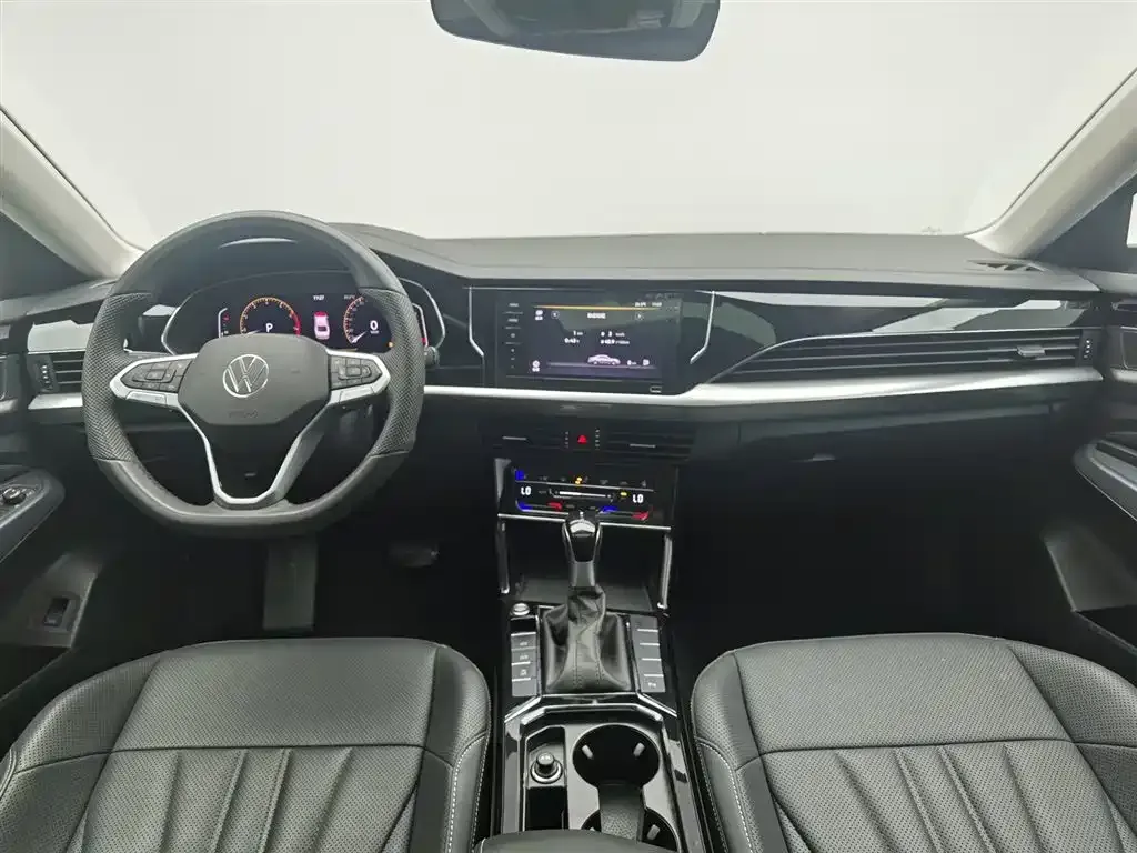 Volkswagen Passat — фото 10