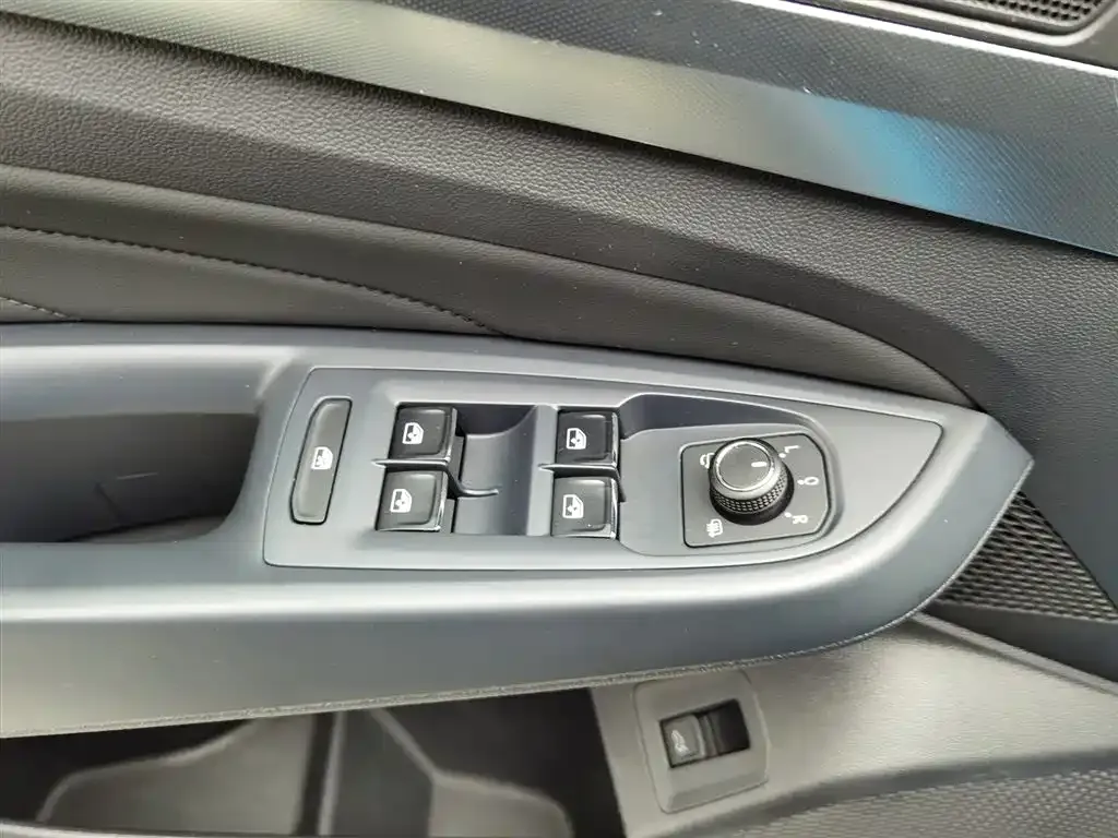 Volkswagen Passat — фото 9