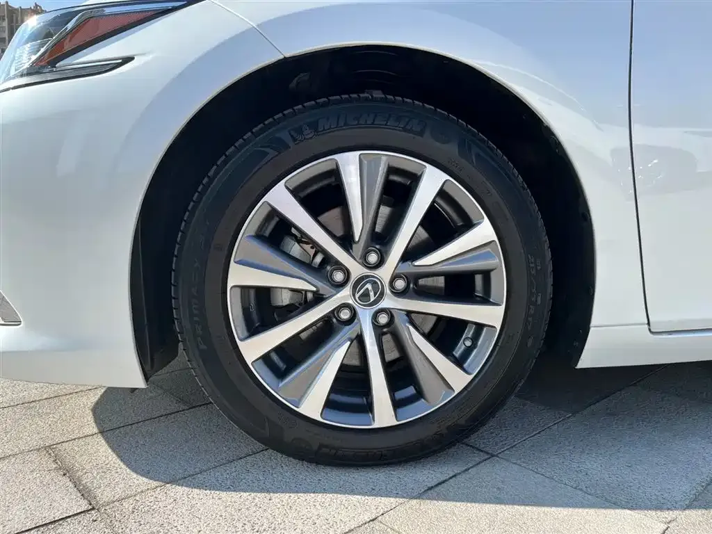 Lexus ES — фото 2