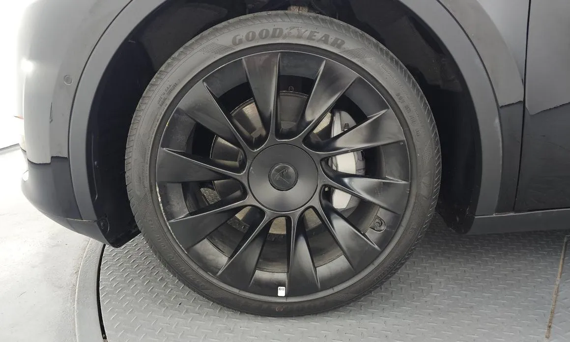 Tesla Model Y 2022 из KR, фото 9
