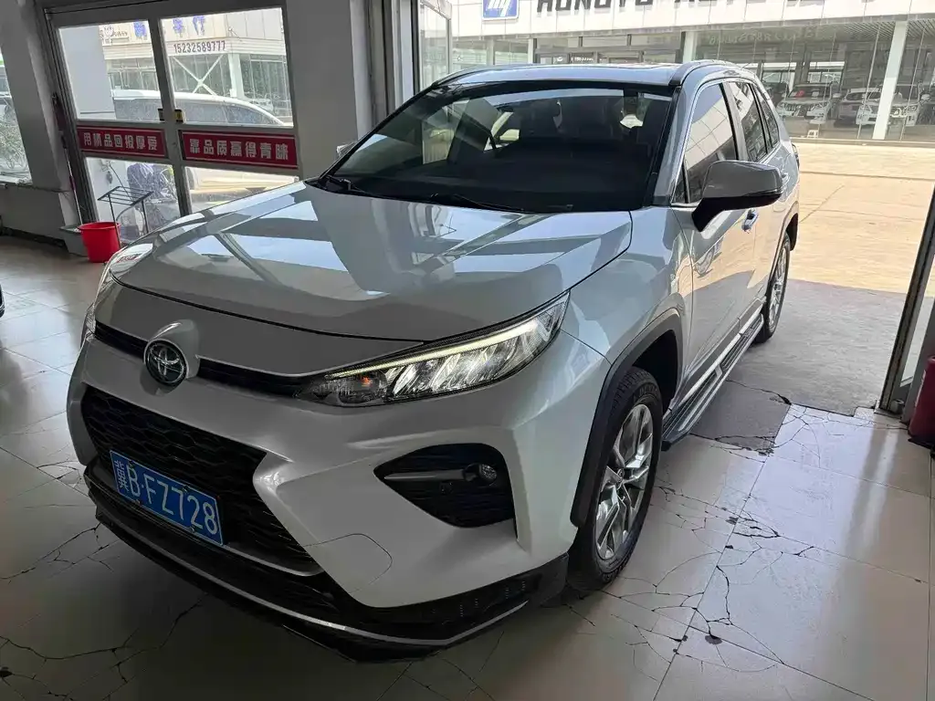 Toyota Wildlander — фото 1
