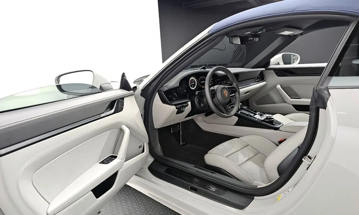 Porsche 911 2022 из KR, фото 6