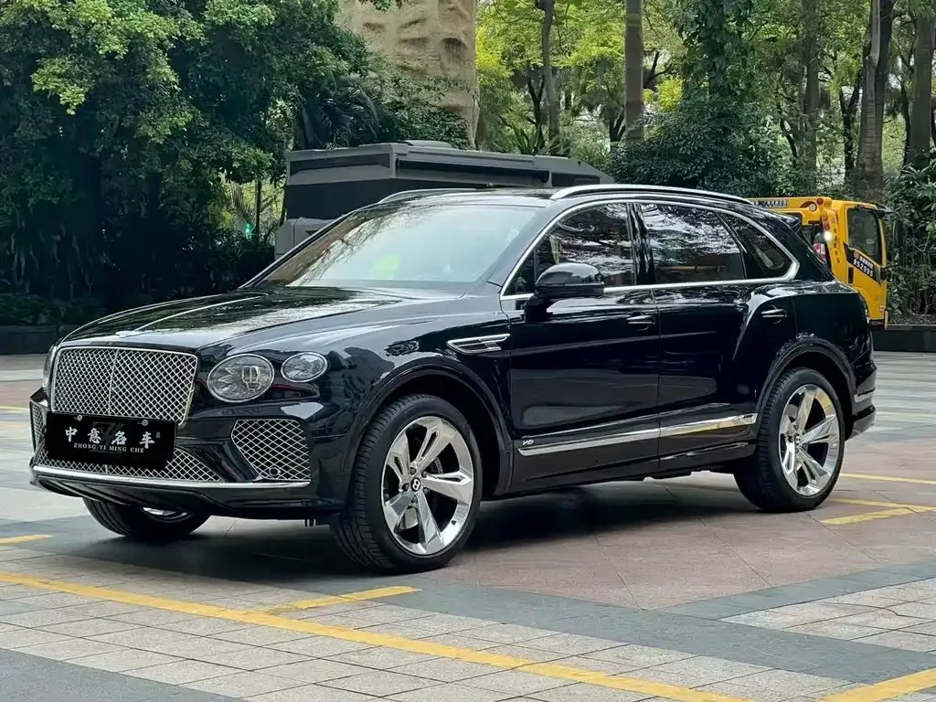 Bentley Bentayga — фото 1