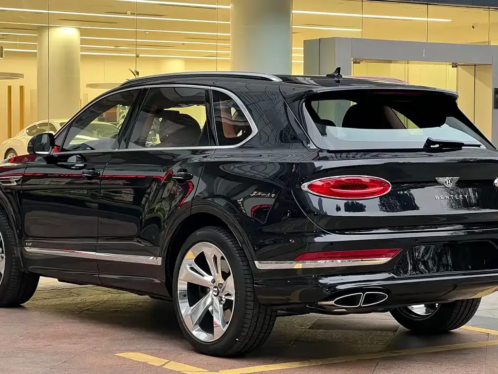 Bentley Bentayga — фото 8