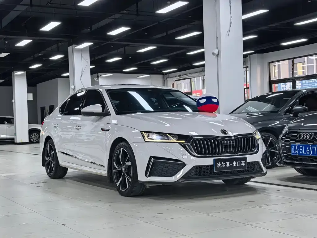 Skoda Octavia — фото 10