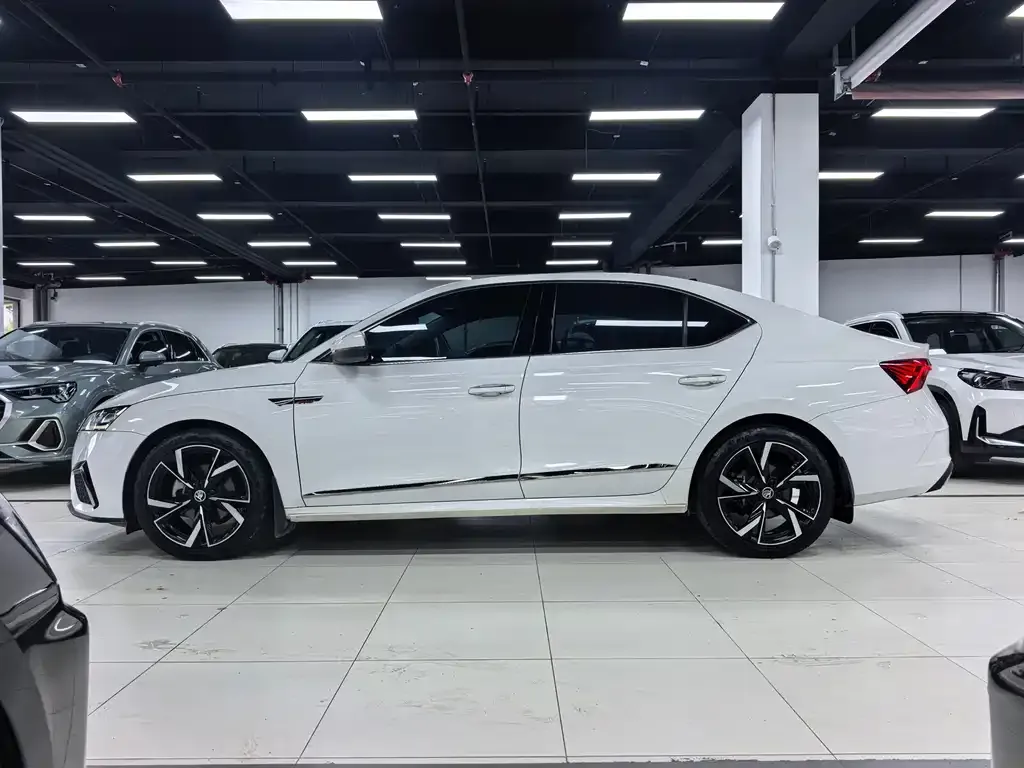 Skoda Octavia — фото 4