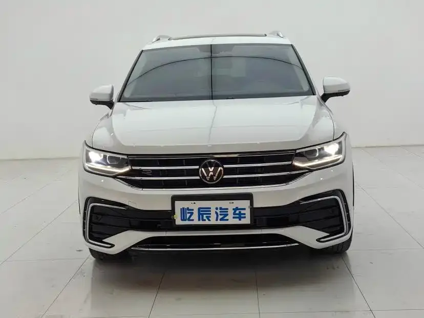 Volkswagen Tiguan L — фото 5