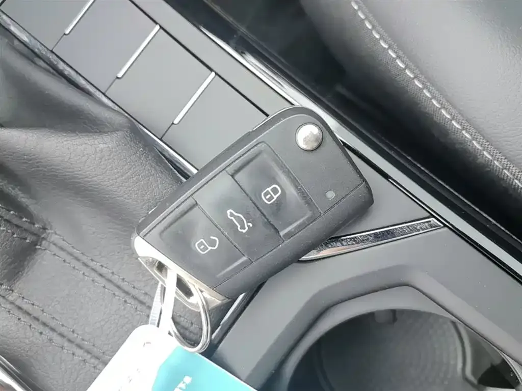 Volkswagen Passat — фото 5