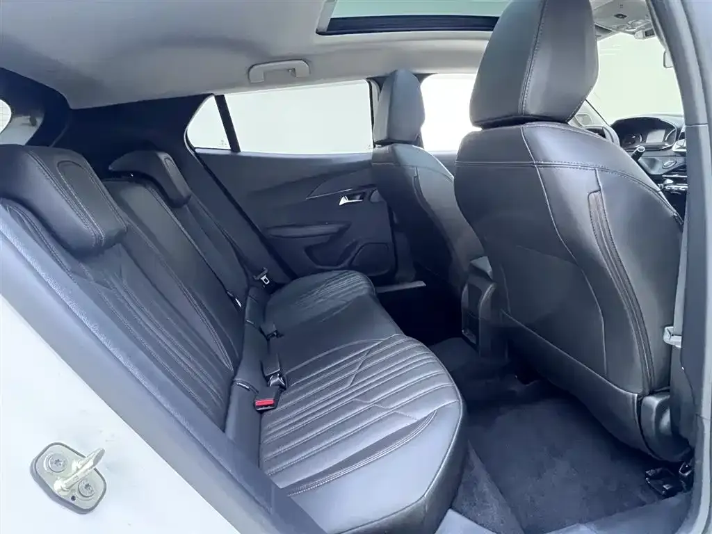 Peugeot 2008 2021 из CN, фото 6
