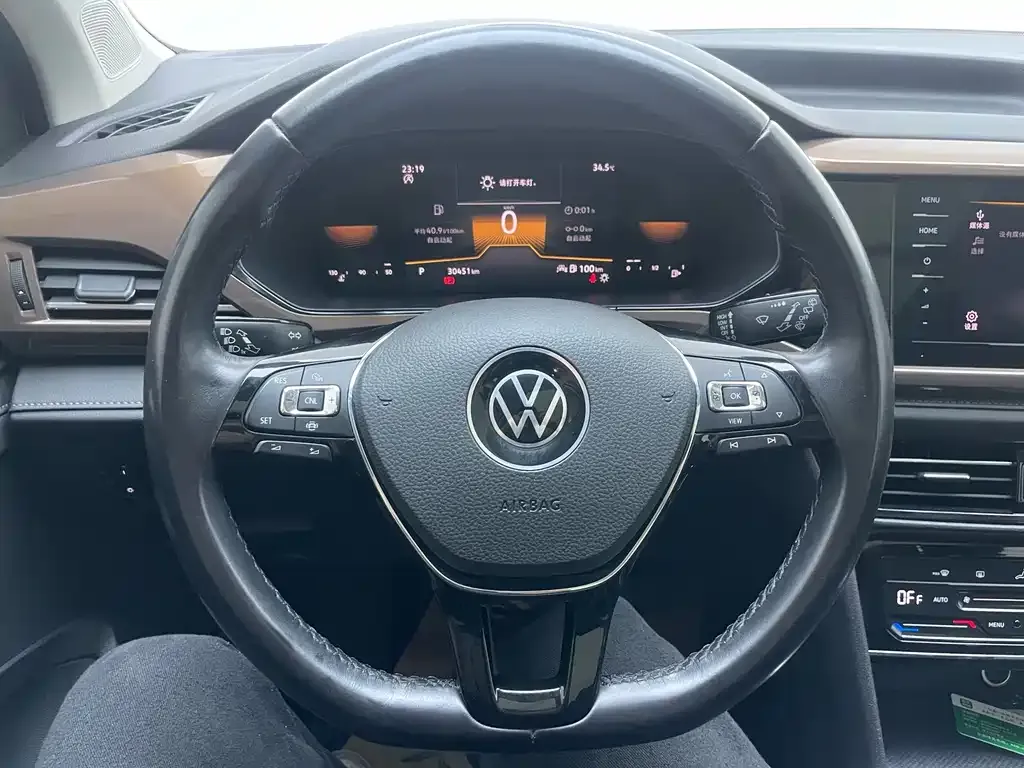 Volkswagen Tharu — фото 7