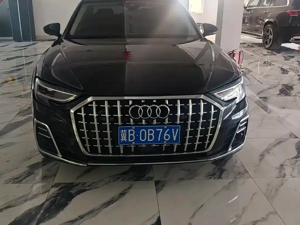 Audi A8 — фото 2