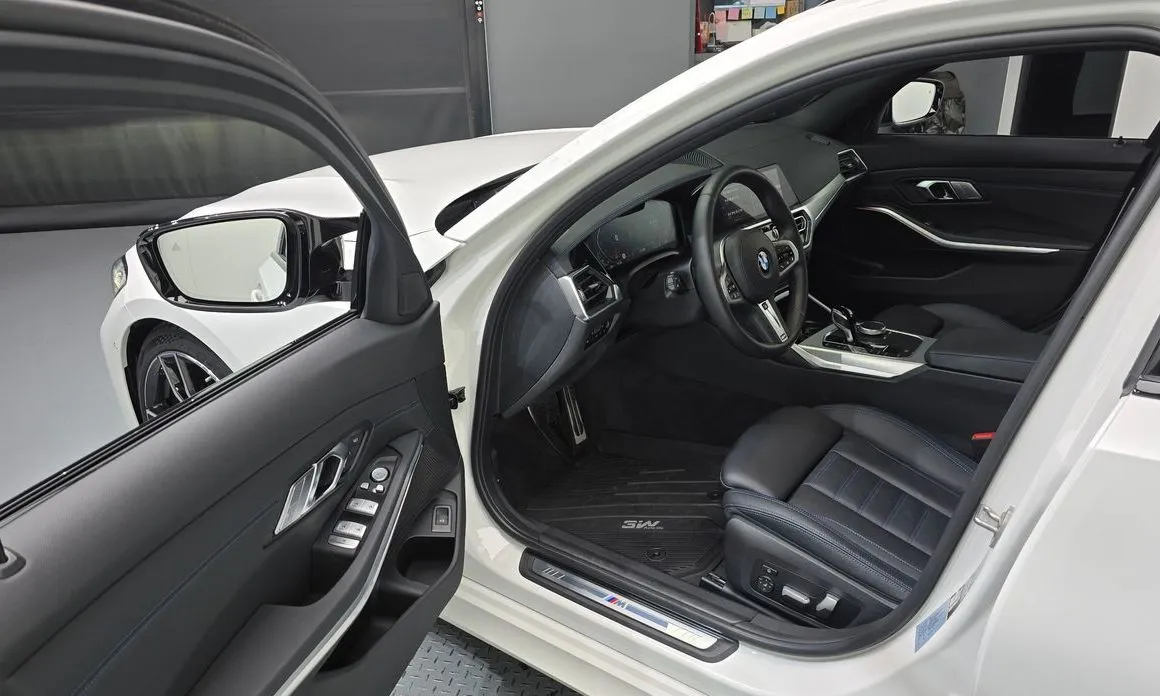 BMW 3-Series 2022 из KR, фото 10
