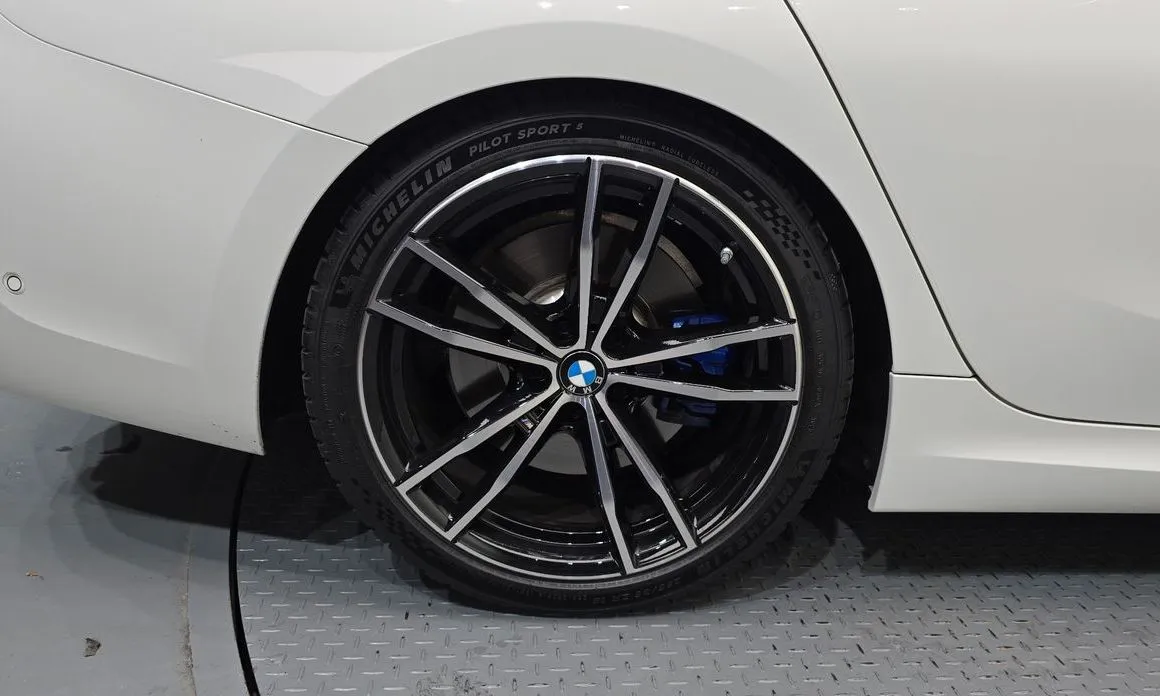 BMW 3-Series 2022 из KR, фото 4