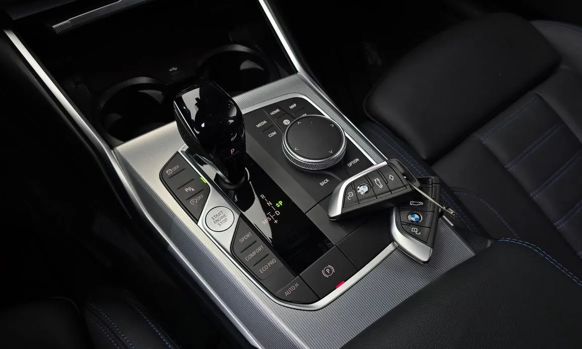 BMW 3-Series 2022 из KR, фото 7