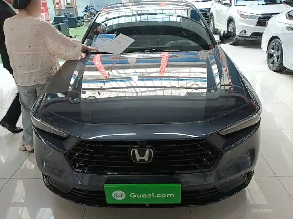 Honda Accord — фото 10