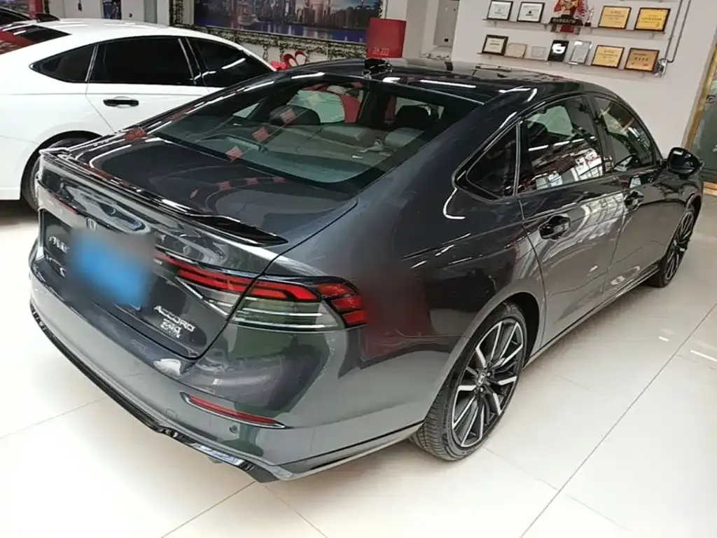 Honda Accord — фото 6