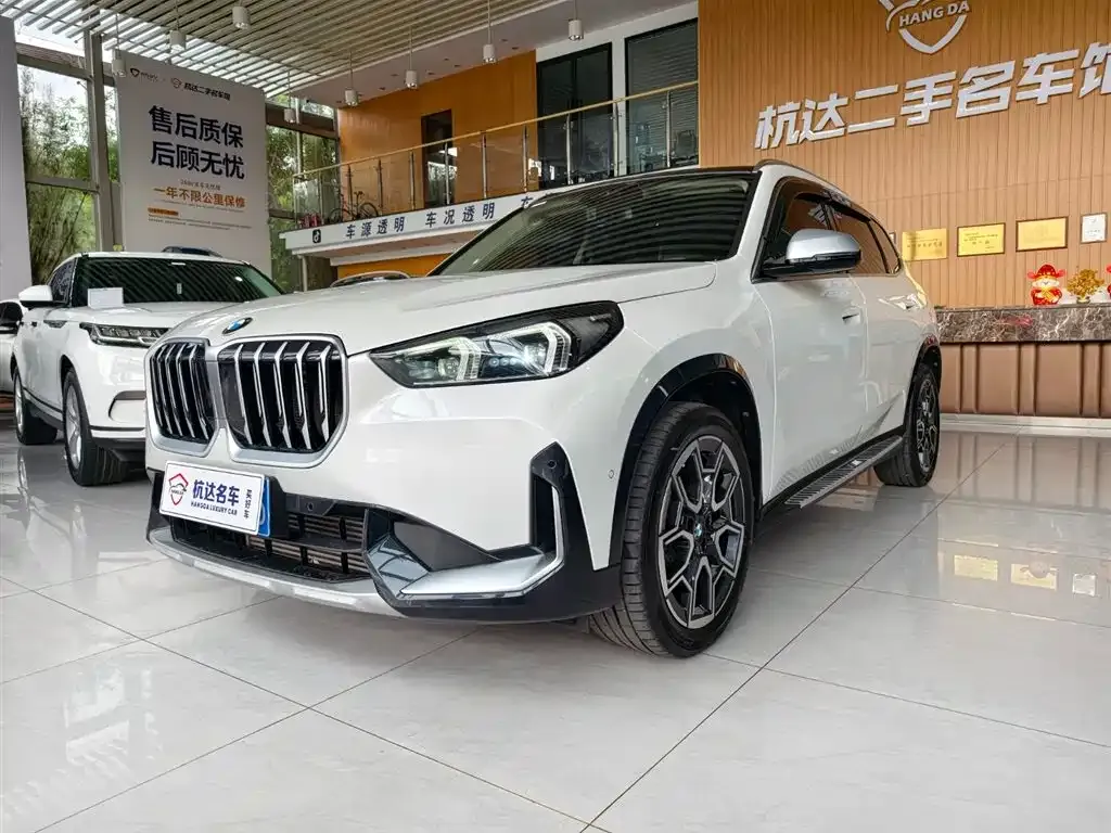 BMW X1 — фото 1