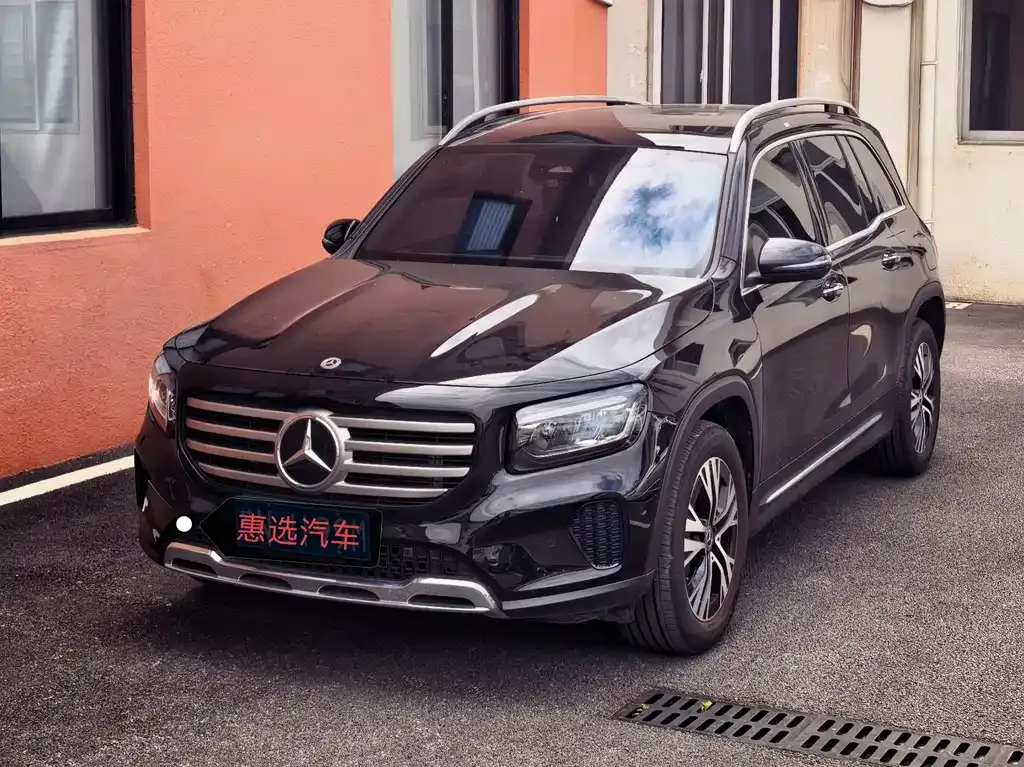Mercedes-Benz GLB — фото 1
