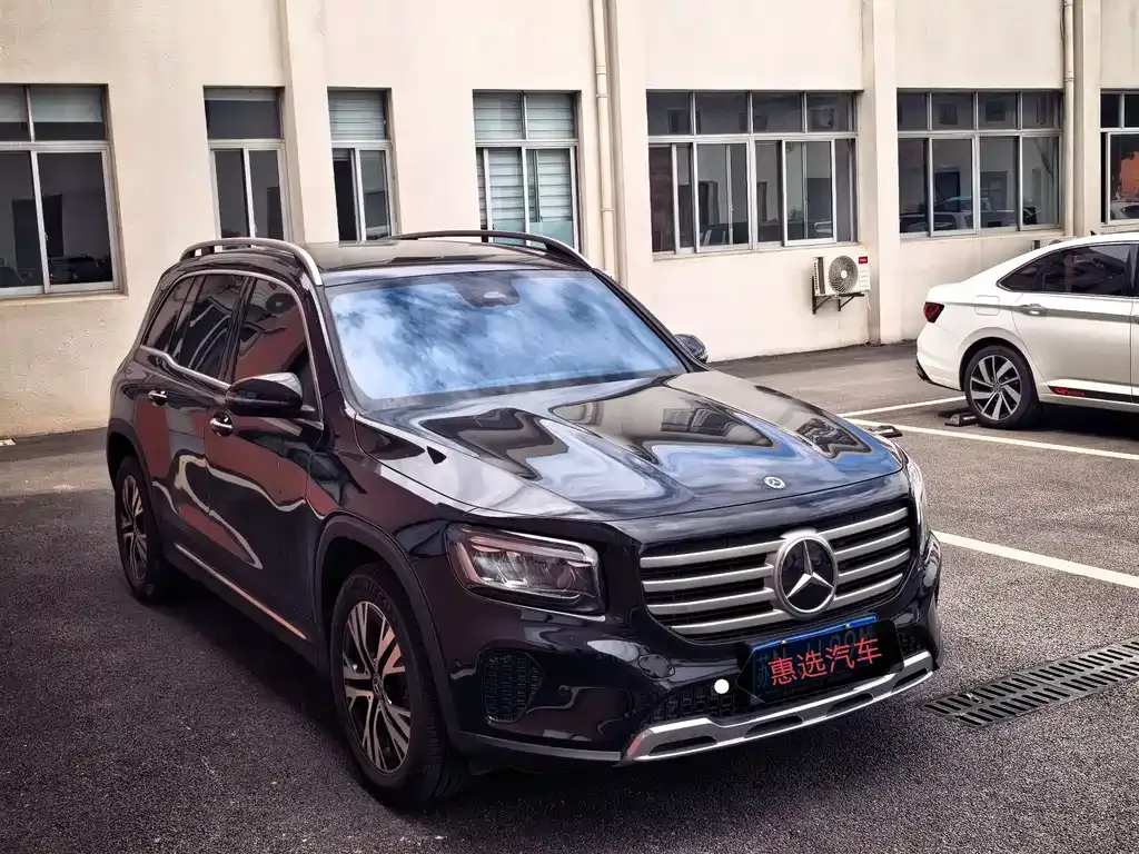 Mercedes-Benz GLB — фото 9