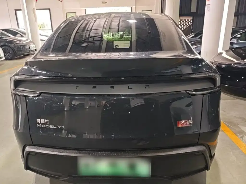 Tesla Model Y — фото 4