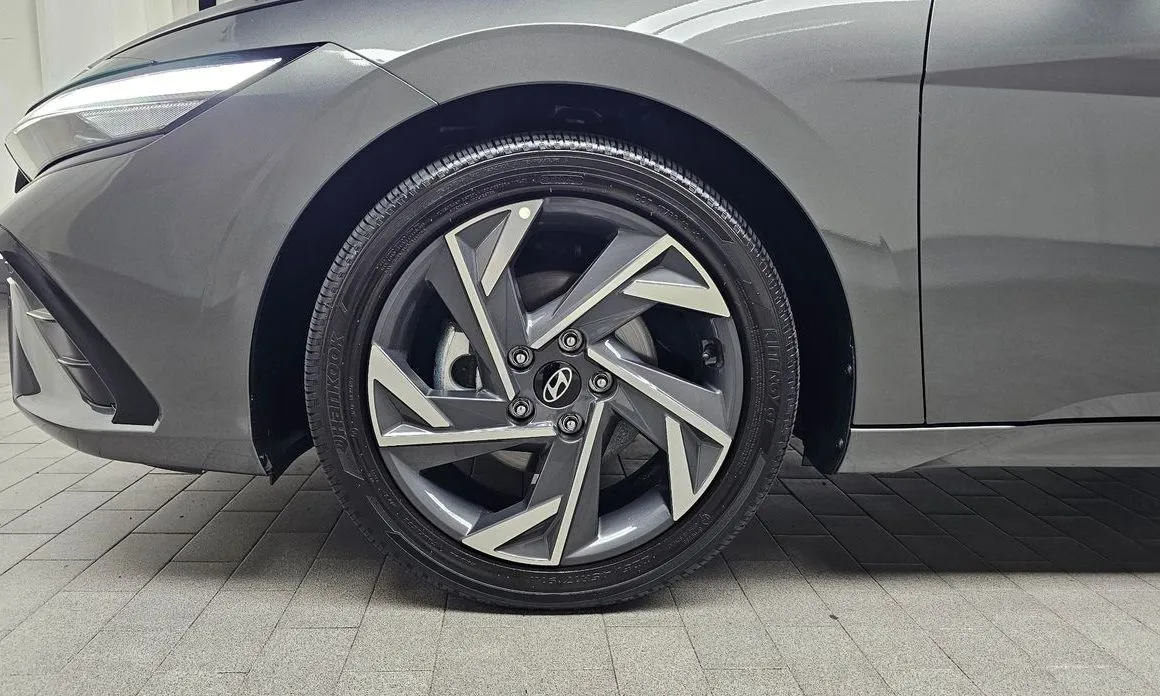 Hyundai AVANTE — фото 4