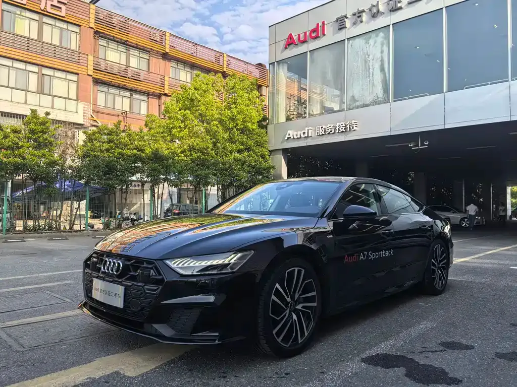 Audi A7 — фото 1