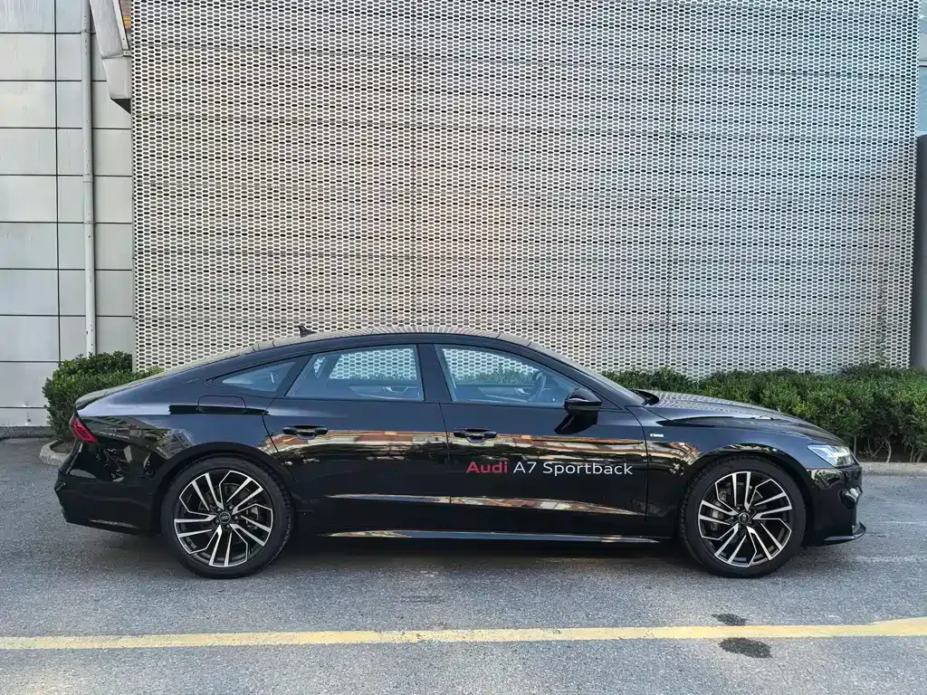Audi A7 — фото 8