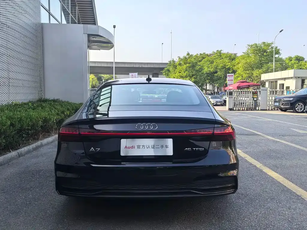 Audi A7 — фото 10