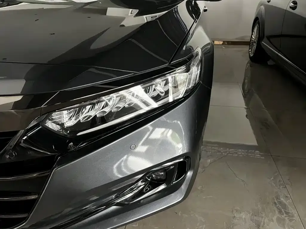 Honda Accord — фото 6