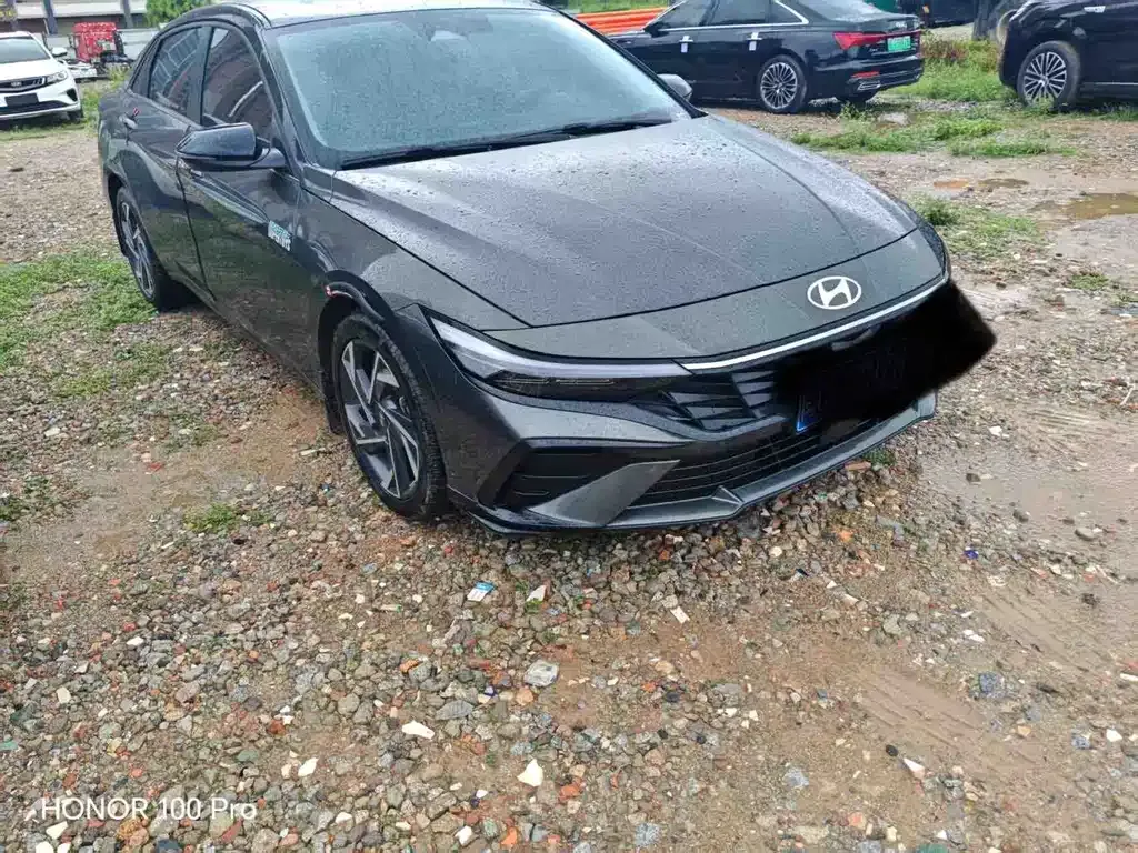 Hyundai Elantra — фото 8