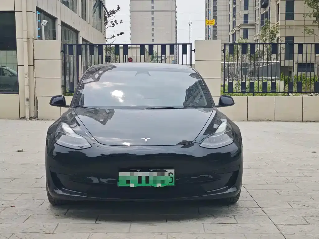 Tesla Model 3 — фото 6