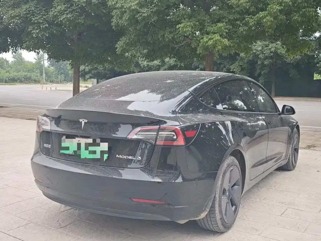 Tesla Model 3 — фото 5