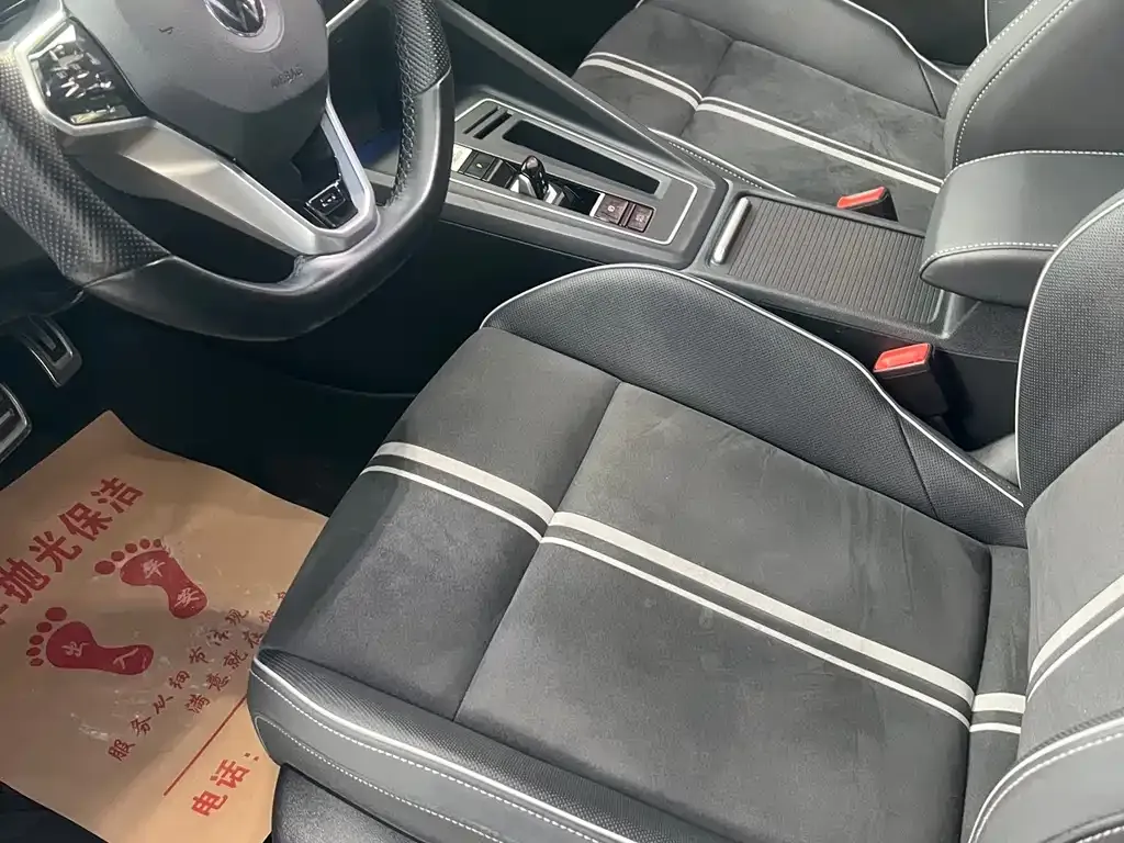 Volkswagen Golf 2021 из CN, фото 4