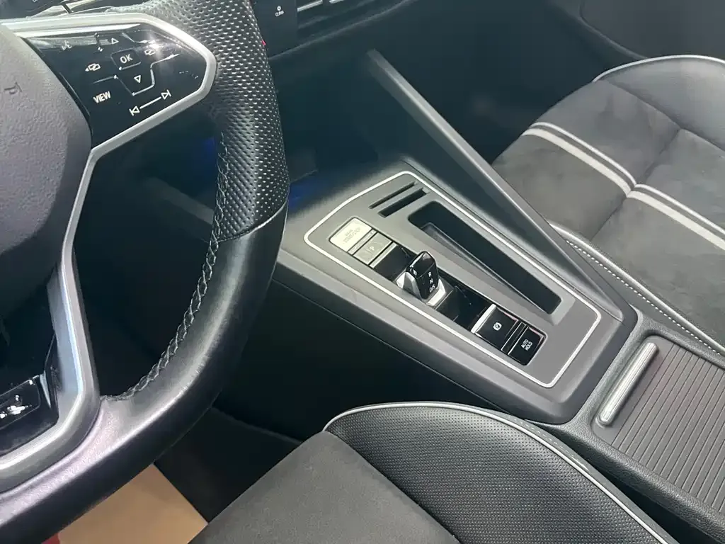 Volkswagen Golf 2021 из CN, фото 10