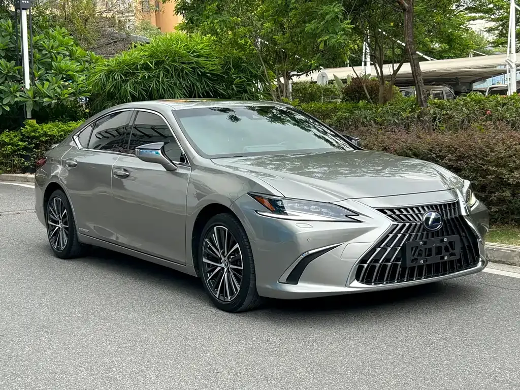 Lexus ES — фото 4